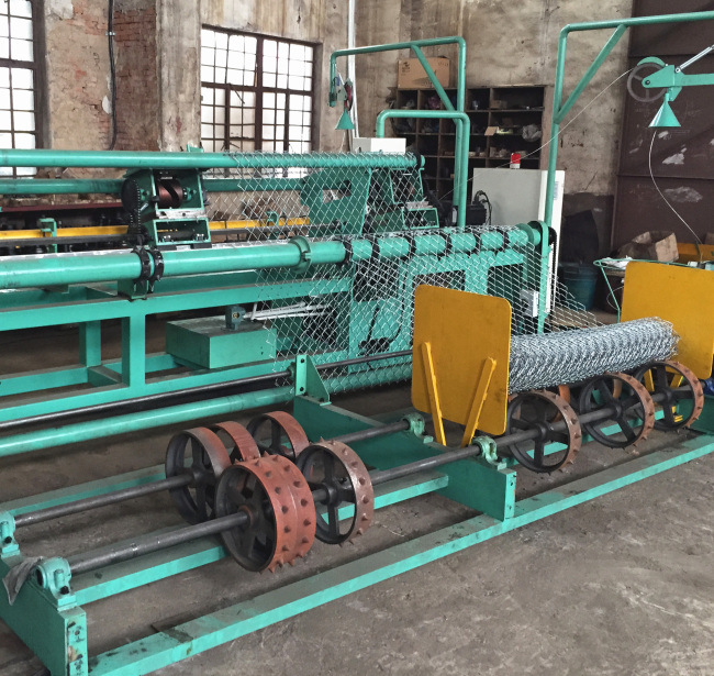 Double Wire Chain Link Artificial Grass Fence Machine