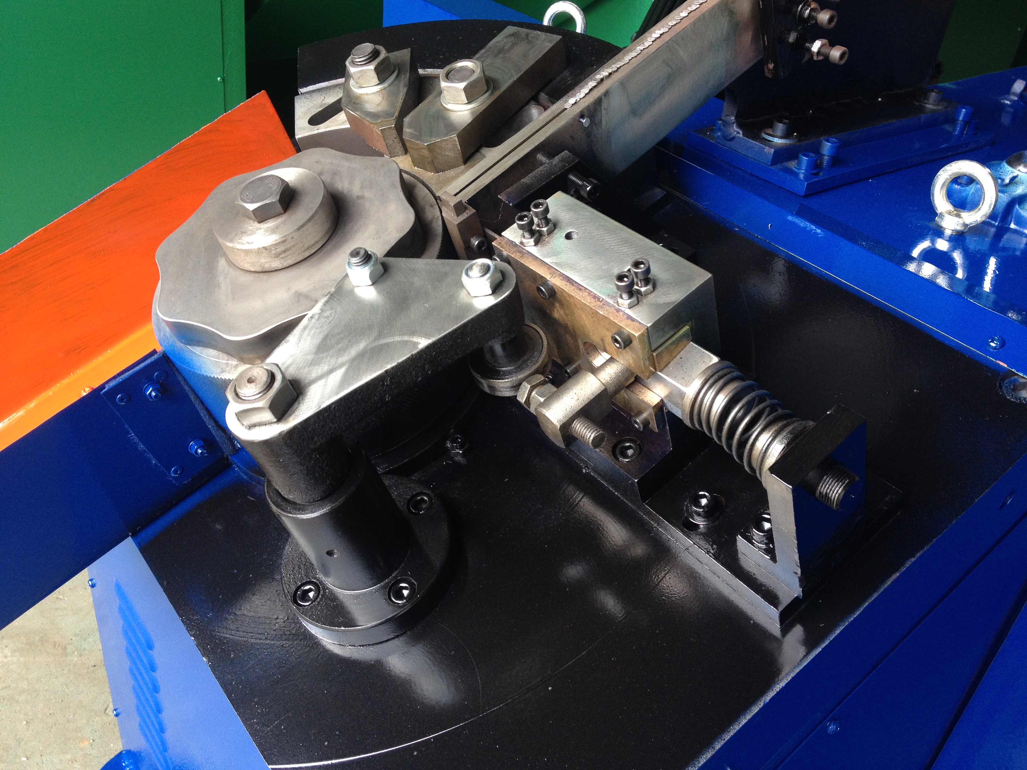 Nail Thread Machine